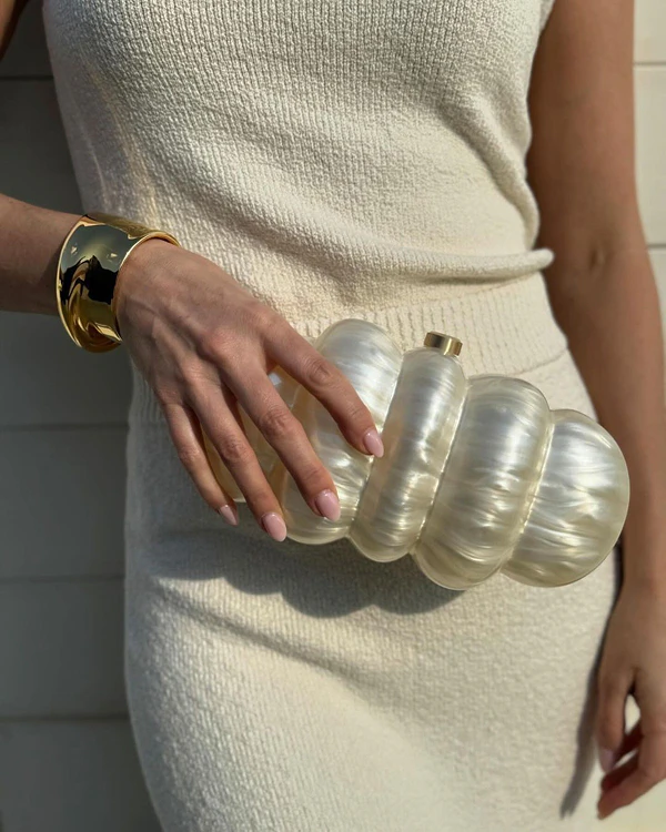 40 Statement Accessories to Complete Your Wedding Wardrobe