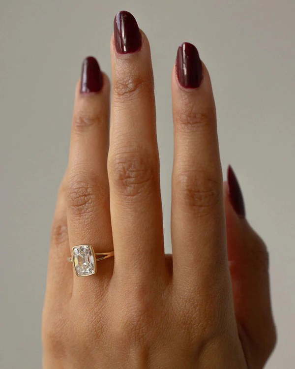 50 Iconic Vintage Engagement Ring Styles & Cuts