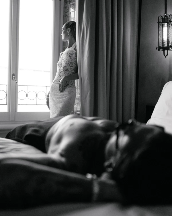 From Roman Garden Romance to a Red-Lit Nightclub at This Villa Aurelia Wedding