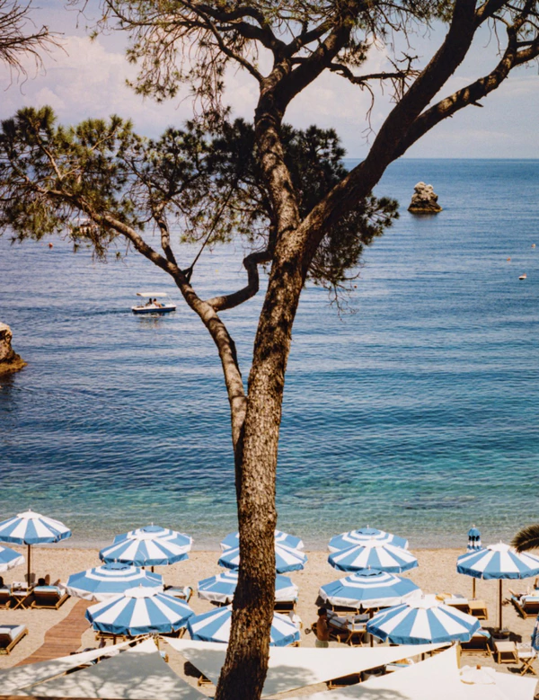 <a href="https://www.instagram.com/p/DVTS_N_AZ28/?hl=en&img_index=1">Villa Sant'Andrea</a>