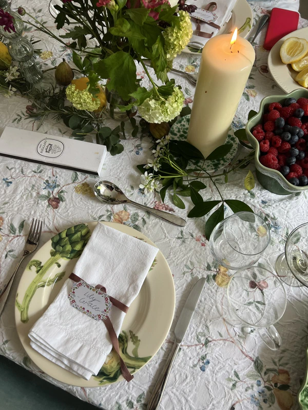 <a href="https://www.instagram.com/p/C3u5jEXoExc/">Maison Fête</a>