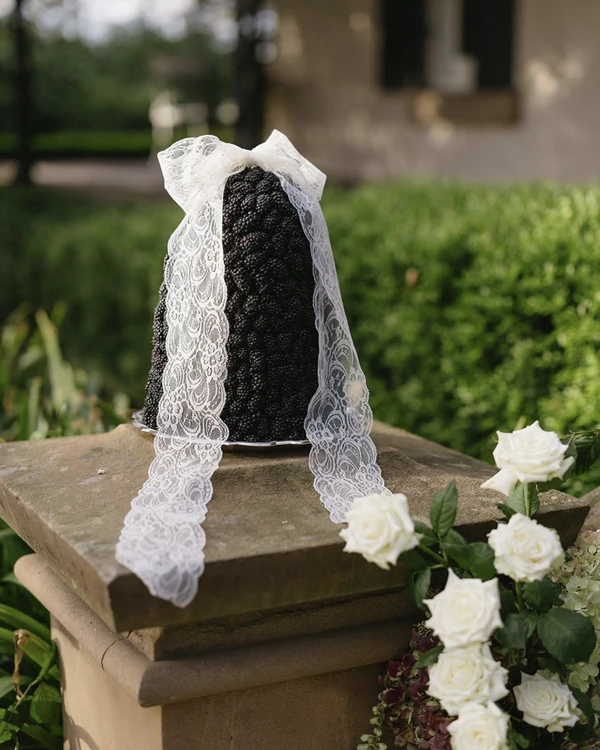 10 Summer Wedding Cake Trends