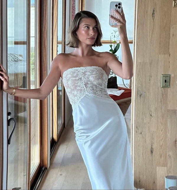 <a href="https://www.instagram.com/p/C4YmFVWPyVm/?hl=en&img_index=1">Villa Amour Vintage</a>