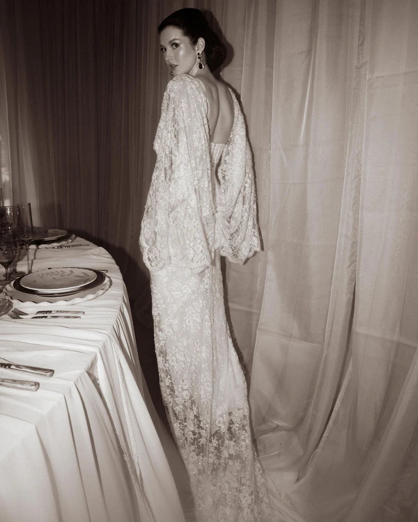 Vintage Dreams, Modern Love