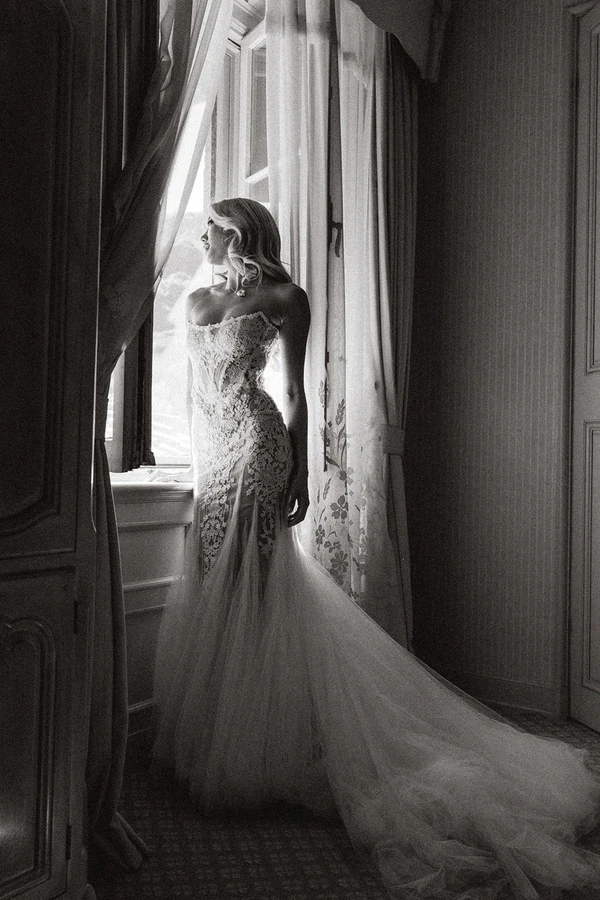 A Dreamlike Siren-Inspired Wedding With Oceanic Details in California