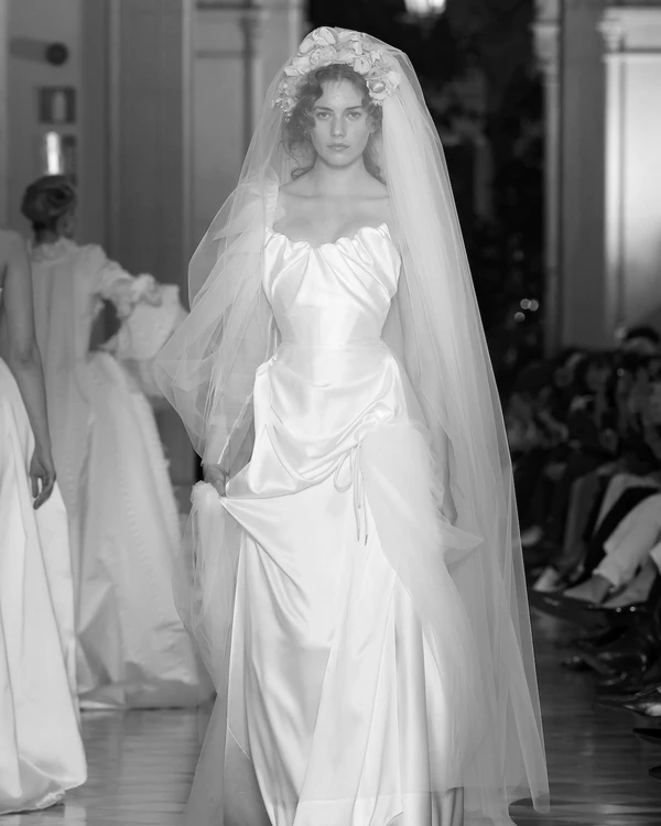 40 Show-Stopping Corset Wedding Dresses from the 2026 Bridal Collections — photo 2