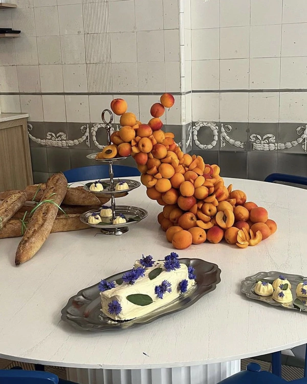 Tablescape Styling with Fruit