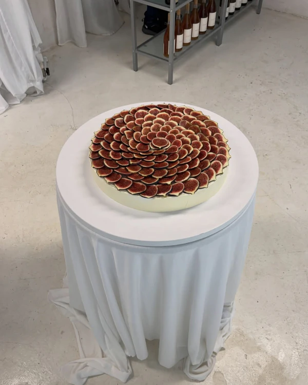 <a href="https://www.instagram.com/p/DU5DAsUiCHJ/?img_index=5">Klaras Table</a>