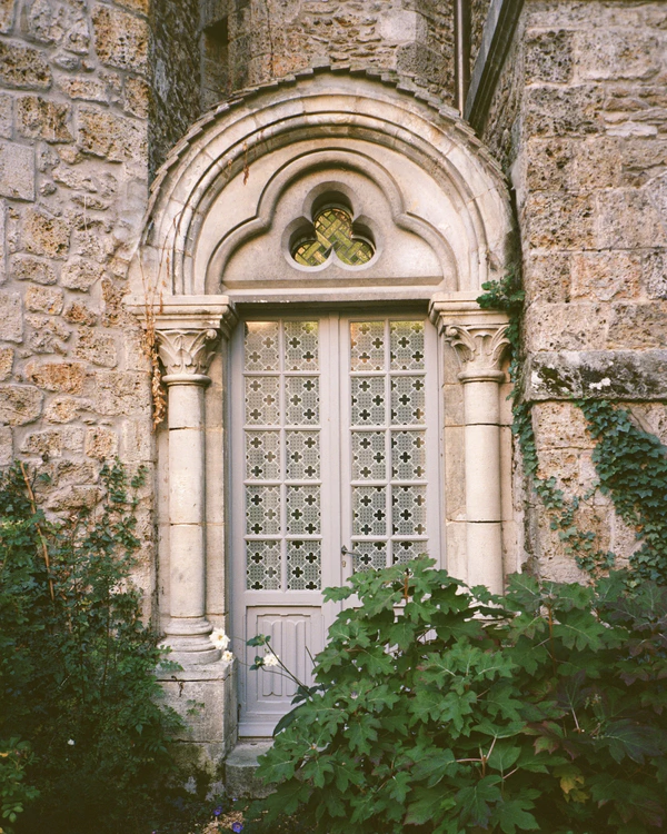 A Romantic Parisian Wedding in a Cinematic Open-Air Abbey