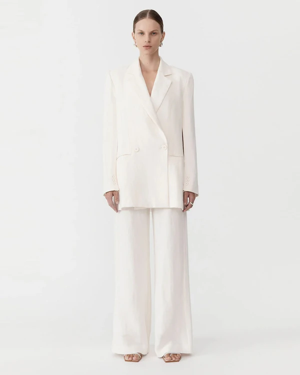 14 Wedding Suit Ideas for Modern Brides
