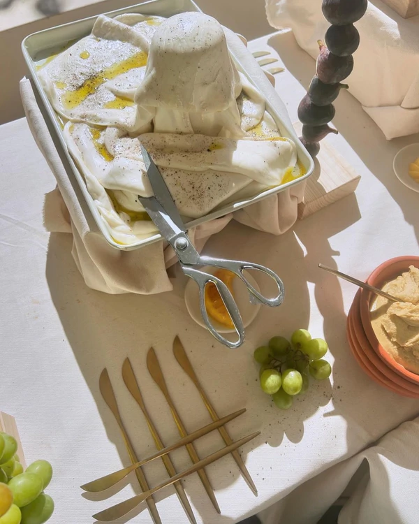 Trend: Modern Grazing Tables
