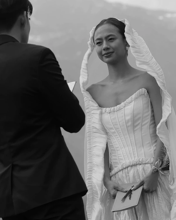 <a href="https://www.instagram.com/p/DYGgr0tERix/"><span>Joana Uy</span></a>