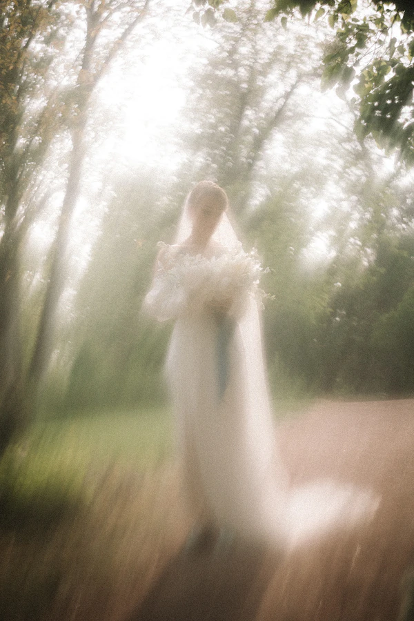 Minna Katie Captures the Essence of Spring Love — photo 25