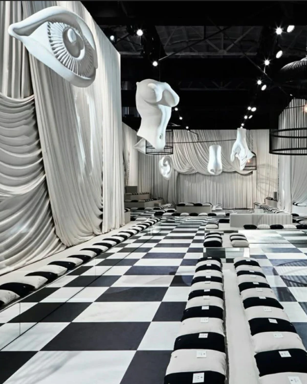 40 Surrealist Decor Ideas to Create a Dreamlike Celebration