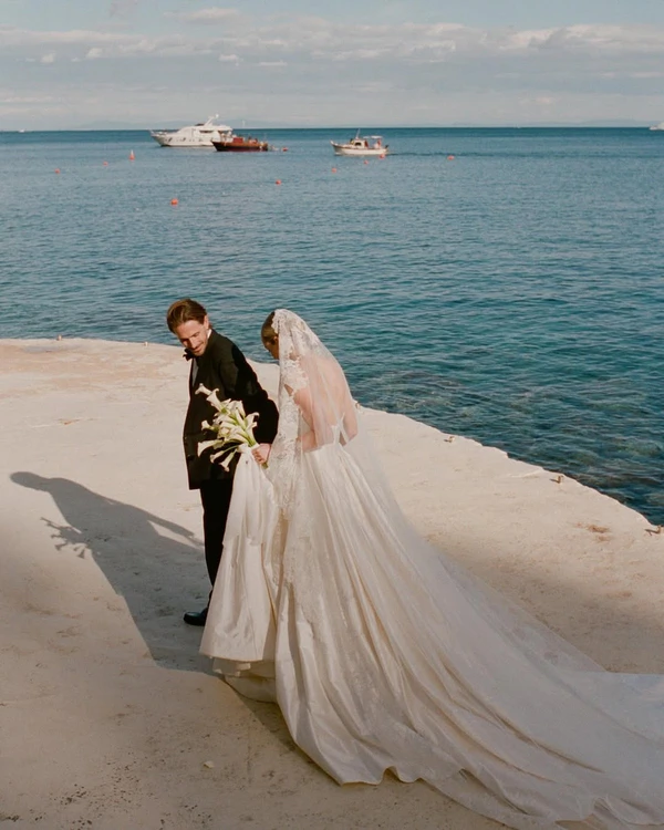 The Top Wedding Photography Trends for 2025 According to Pinterest — photo 2