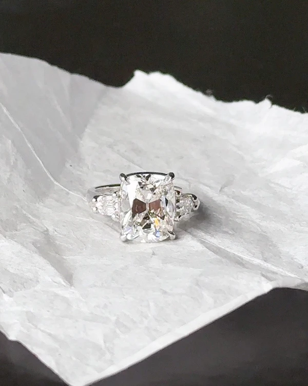 <a href="https://www.instagram.com/p/DbJJsCkBcjR/">Goodstone</a>