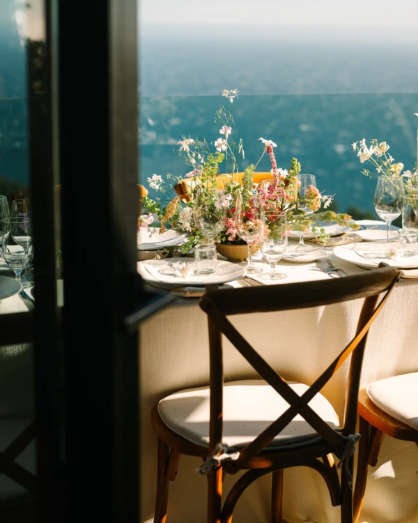 <a href="https://www.instagram.com/p/DSIsS1qDydA/" target="_blank">Ventana Big Sur, Photography: Jodee Friday</a>