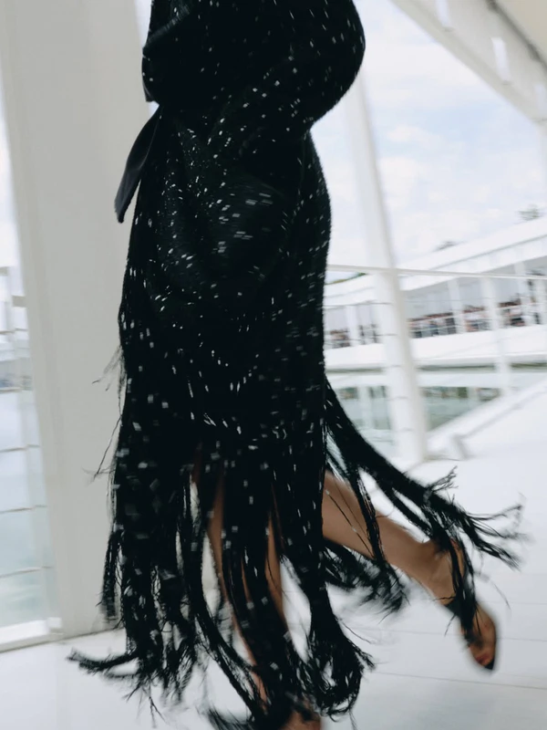 <a href="https://www.instagram.com/p/Dd467w7iAWu/?img_index=8">Dior</a>