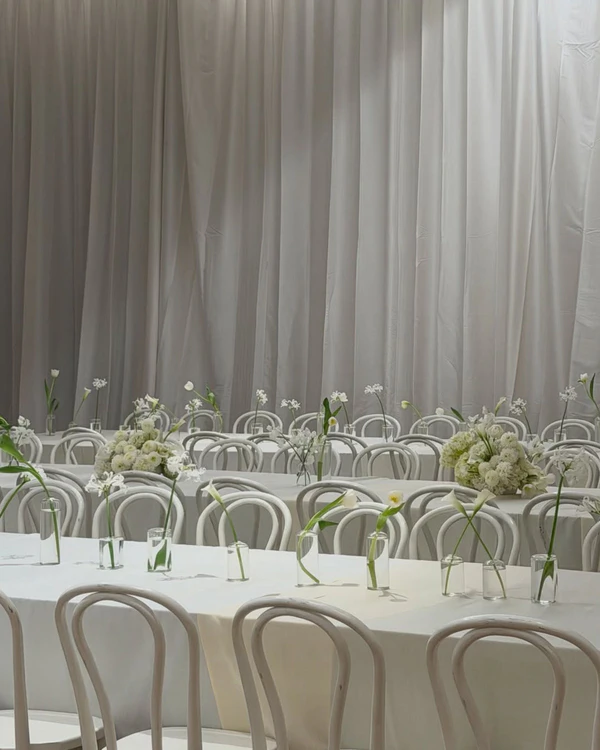 How to Choose Sustainable Wedding Florals Without Compromising Style