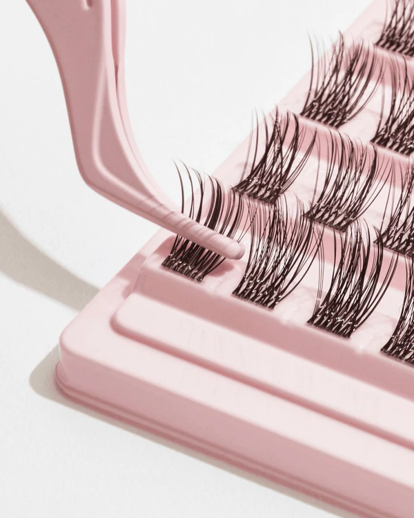 10 False Lash Brands Bridal Makeup Artists Swear By