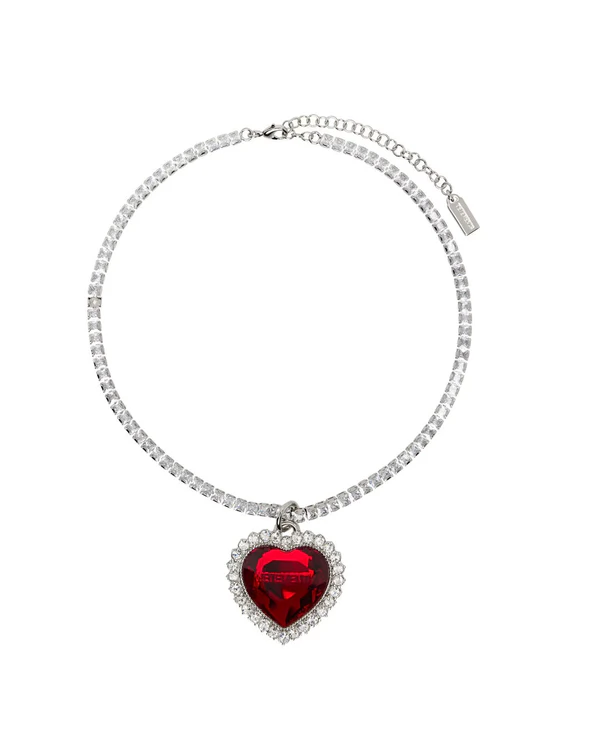 Accessory Inspiration for Your 2024 New Year's Eve Look