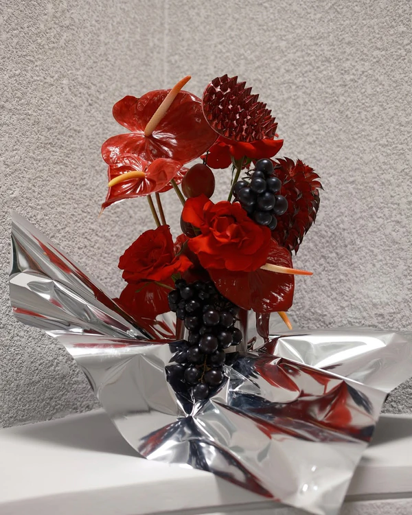 Trend: Chrome Blooms