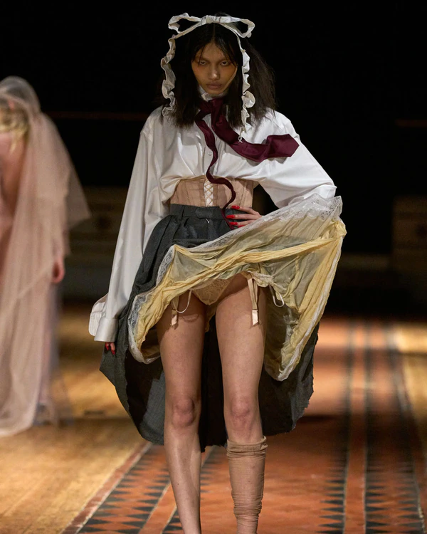 5 Highlights from London Fashion Week FW24