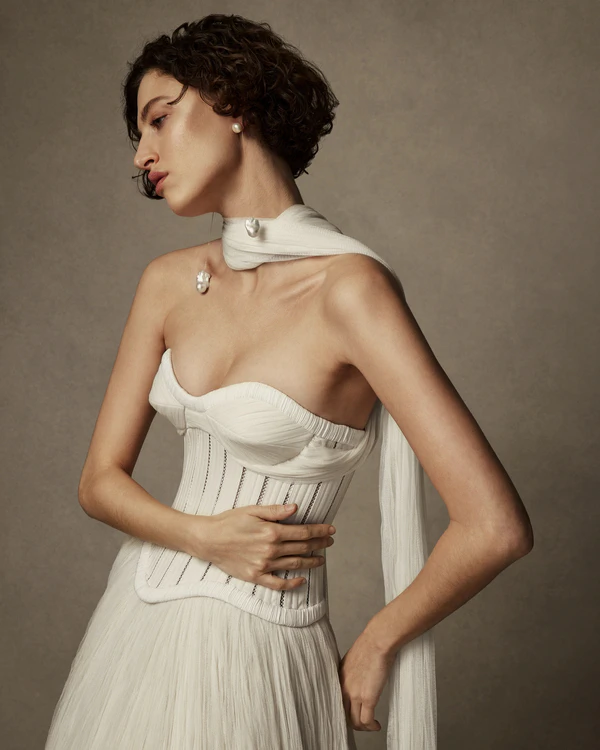 11 Corseted Wedding Dresses