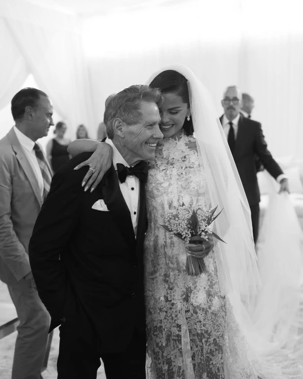 Selena Gomez and Benny Blanco’s Stunning Wedding Photos Revealed