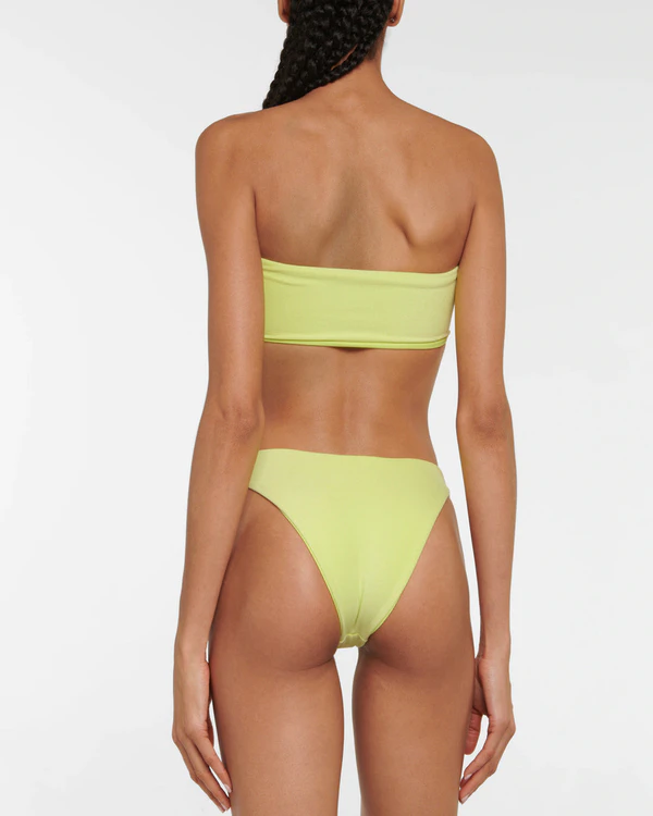 Trendy Swimsuits For a Honeymoon Trip