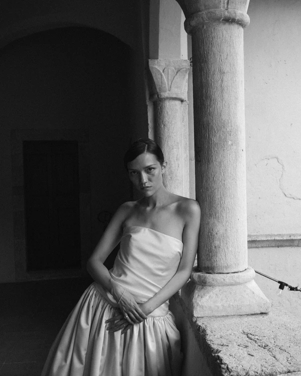 A Romantic Wedding Amidst the Rolling Hills of Umbria
