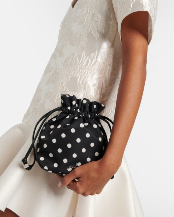 30 Chic Pouches for the Fashion Bride