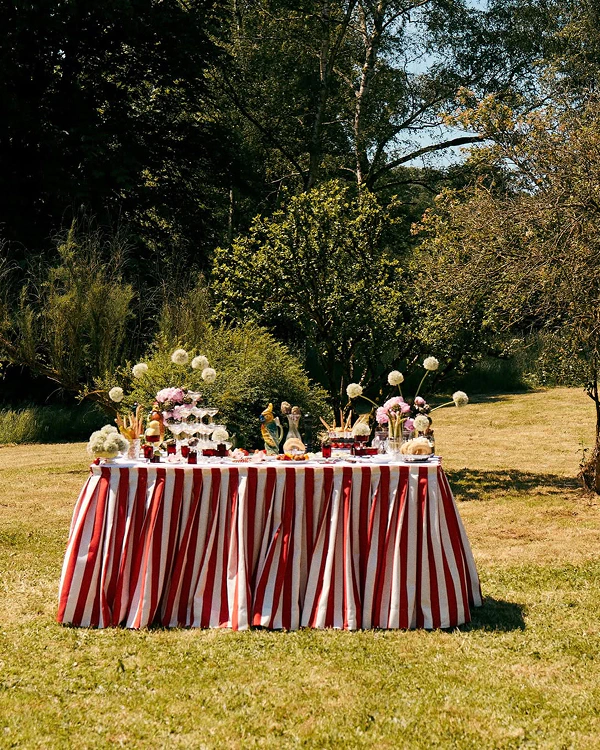 50 Bold & Breathtaking Maximalist Wedding Décor Ideas