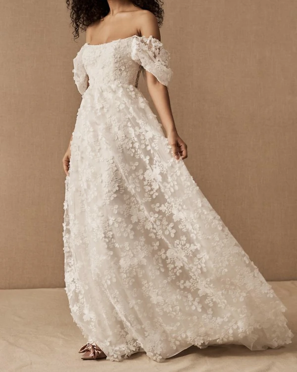 Perfect Lace Bridal Gowns