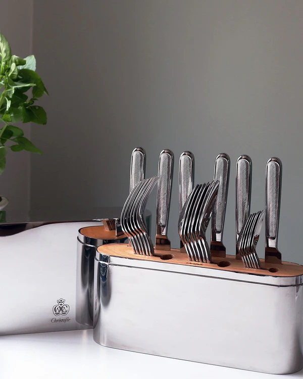 Best Wedding Gifts for Parents from the Couple