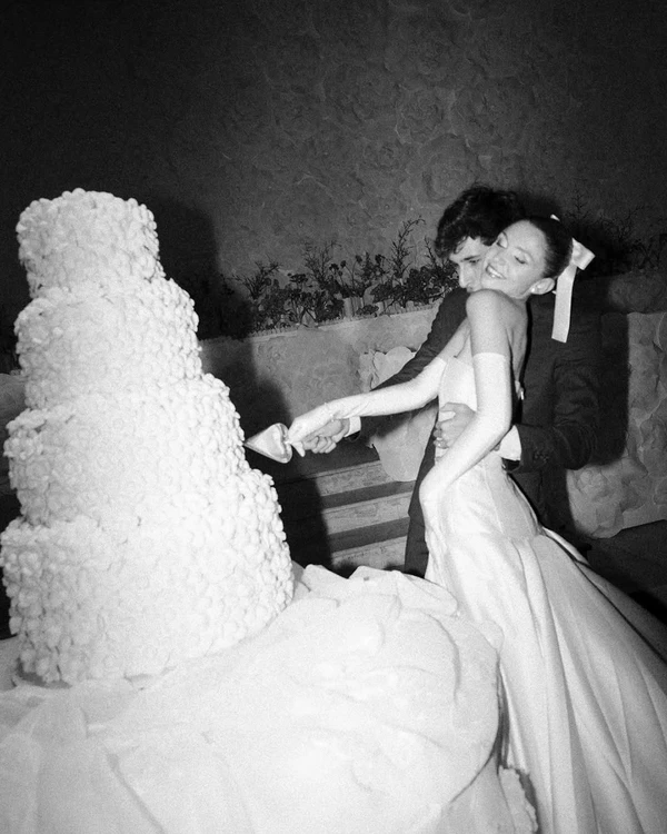 Pinterest Predicts: 9 Wedding Cake & Food Trends Set to Define 2026