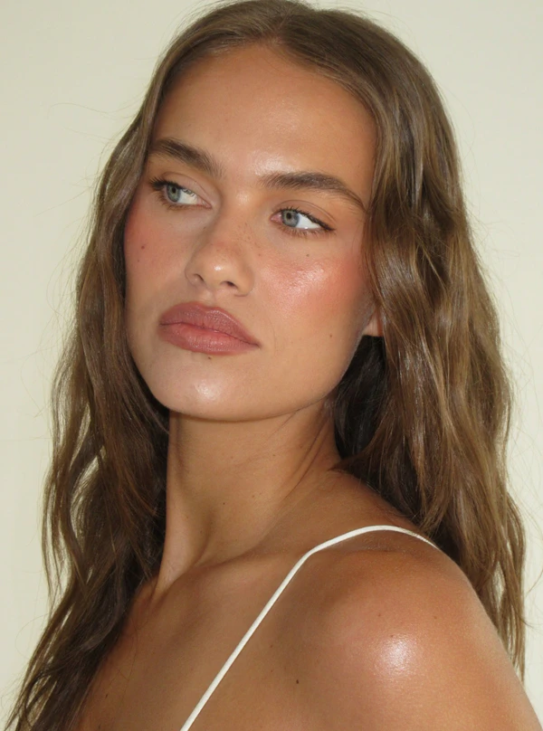 <a href="https://www.instagram.com/facebyjenn/p/DbVEr3tkul_/?img_index=4">Face by Jen</a>