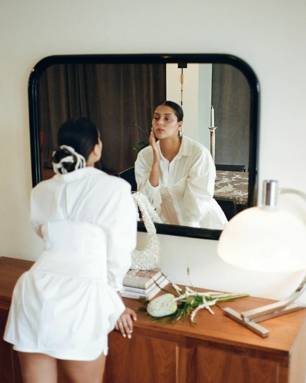 Chignon Hairstyles to Get a Stylish Wedding Look in 2022 — photo 1