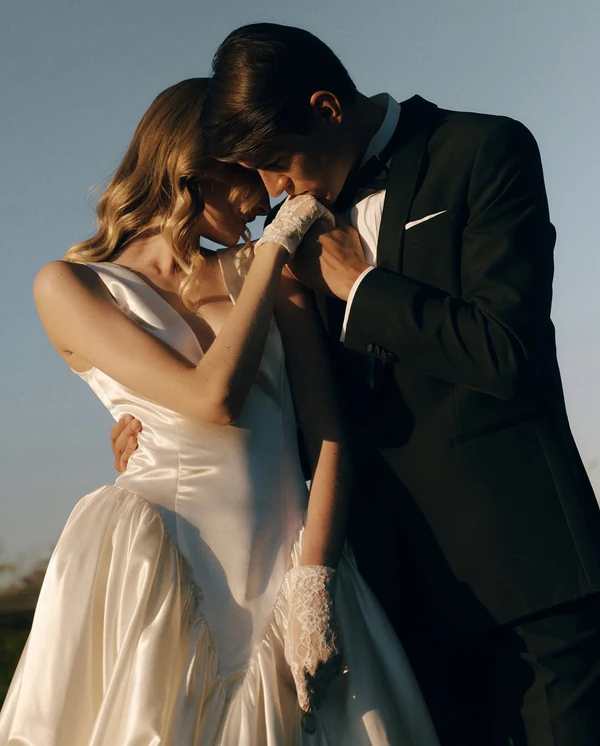 Tired of Old Wedding Traditions? Try These Instead — photo 1