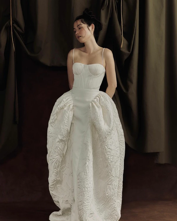 Bridal Trend: Voluminous Hips — photo 1