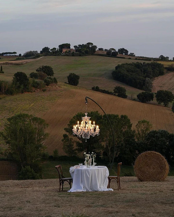 40 Statement Lighting Ideas to Elevate Your Wedding Reception