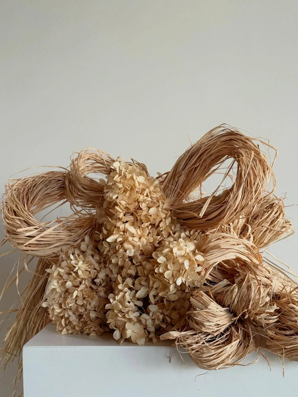 <a href="https://www.instagram.com/edeniquefloraldesign/p/DSS6sRsiDw3/">Edénique de Beaumont Floral Design</a>