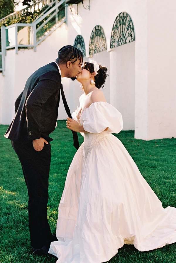 An Oceanic Elopement