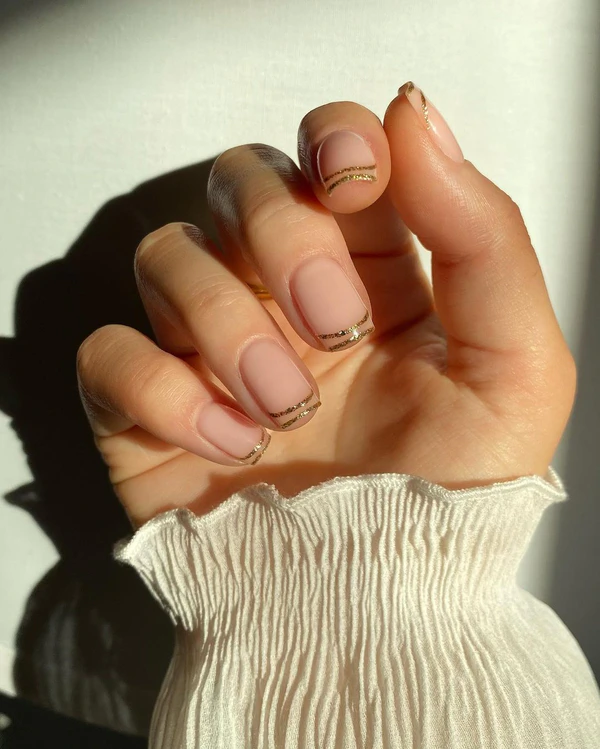 26 Minimalist Nail Design Ideas