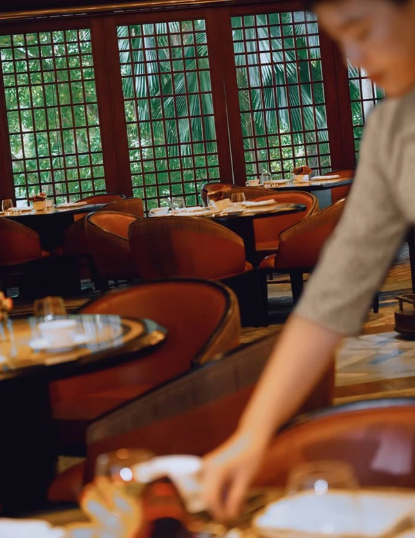 <a href="https://www.instagram.com/p/DZ84e89GGc1/?img_index=1">Four Seasons Hotel Singapore</a>