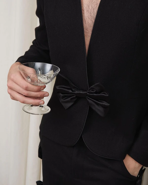 How to Set a Wedding Dress Code