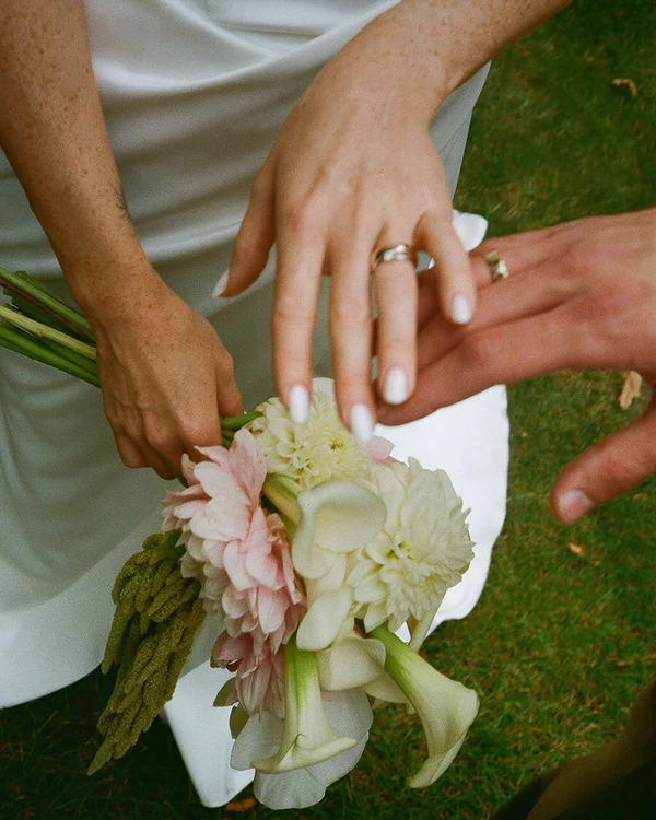 8 Must-Know Wedding Superstitions & Traditions — photo 2