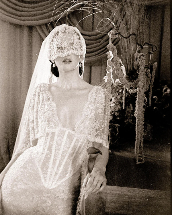 Vintage Dreams, Modern Love