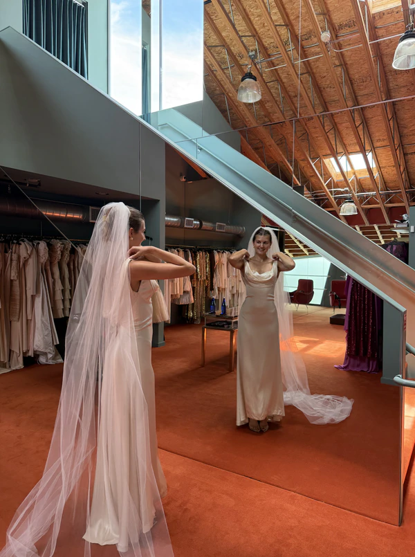 Content: <a href="https://www.instagram.com/styledsara/?hl=en-gb">Sara Walker</a>