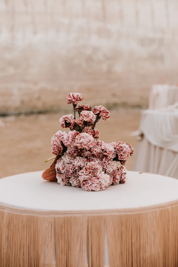 Pastel Florals, Golden Arches & a Dance-Filled Night at This Menorca Quarry Wedding
